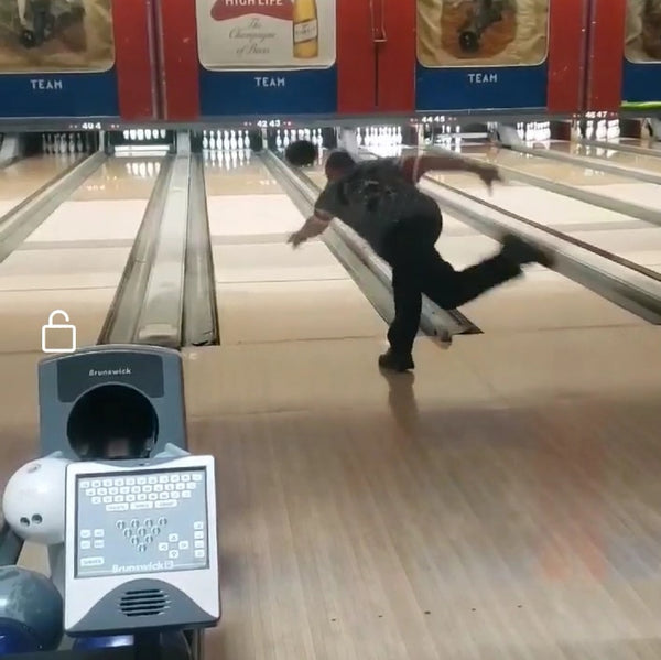 Bowling Fail !! Whoops!! First ball at The Petersen Classic ... well its a classic